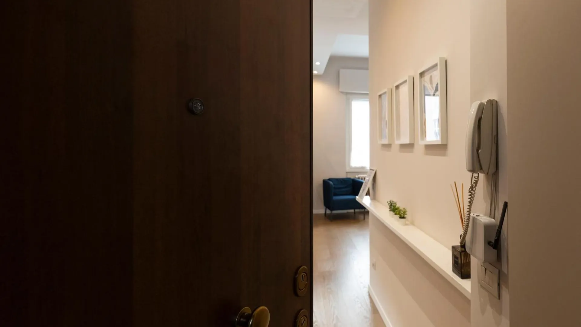 Arena Modern Apartment Milan