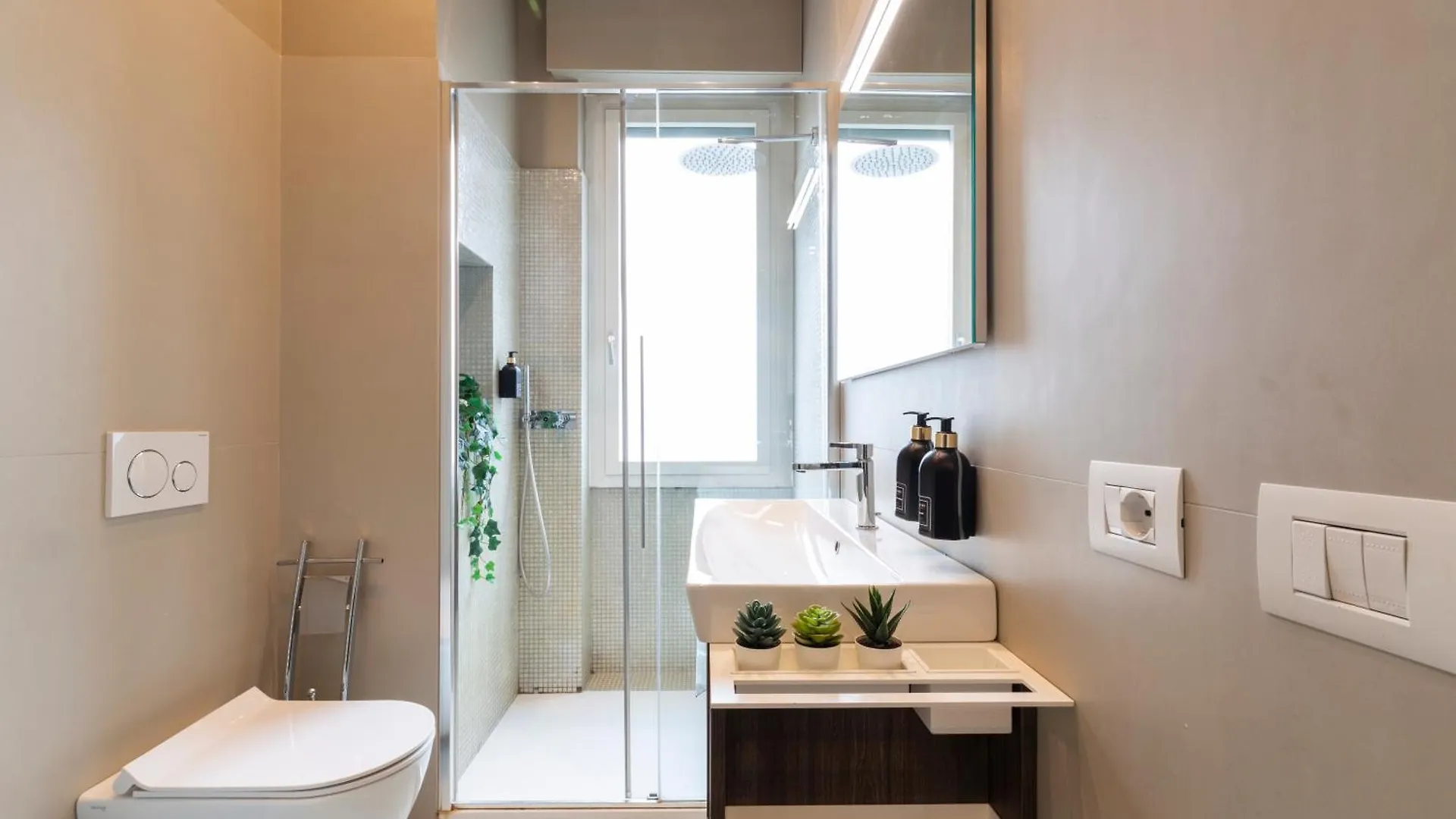 Arena Modern Apartment Milan