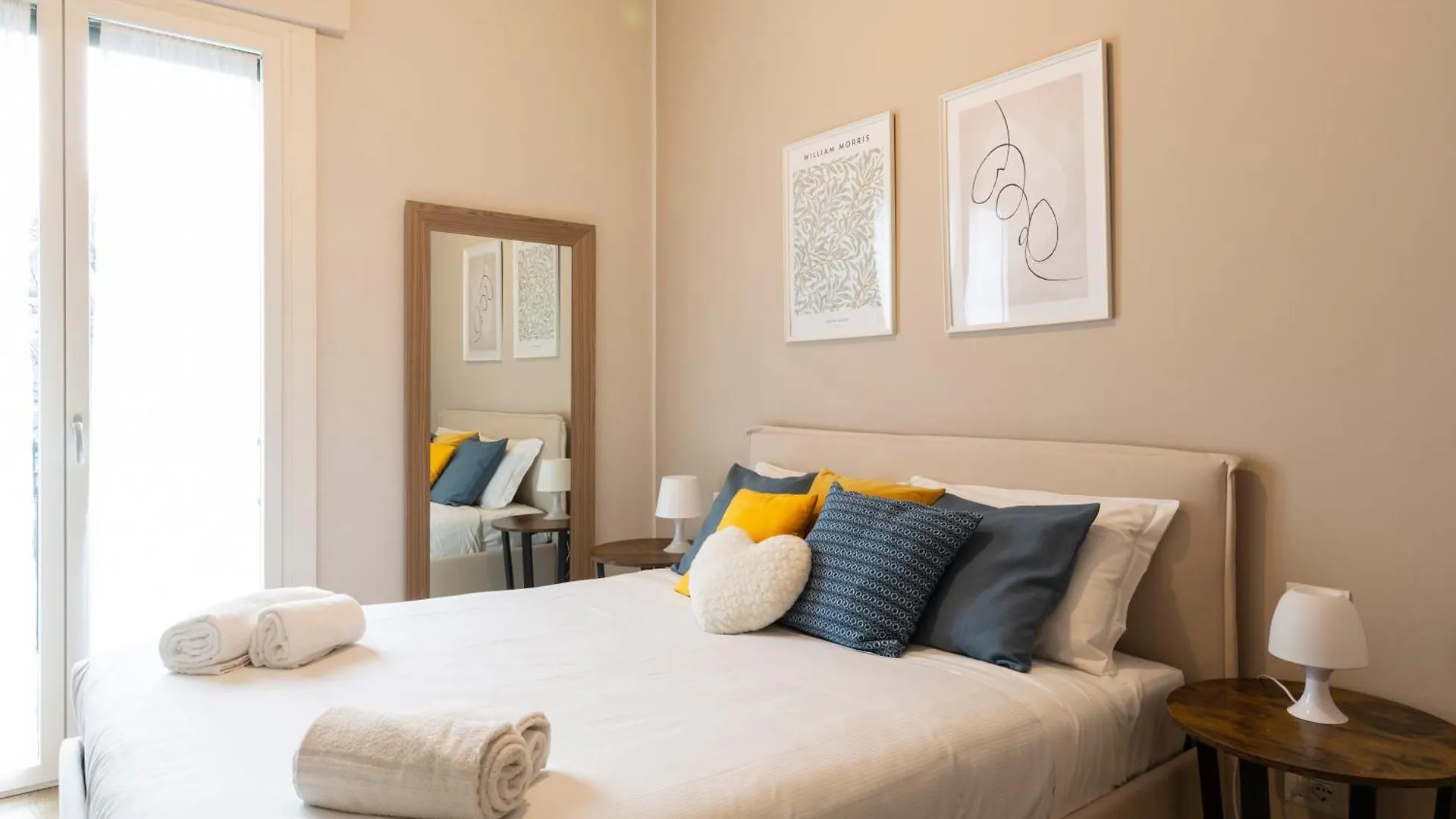 Arena Modern Apartment Milan