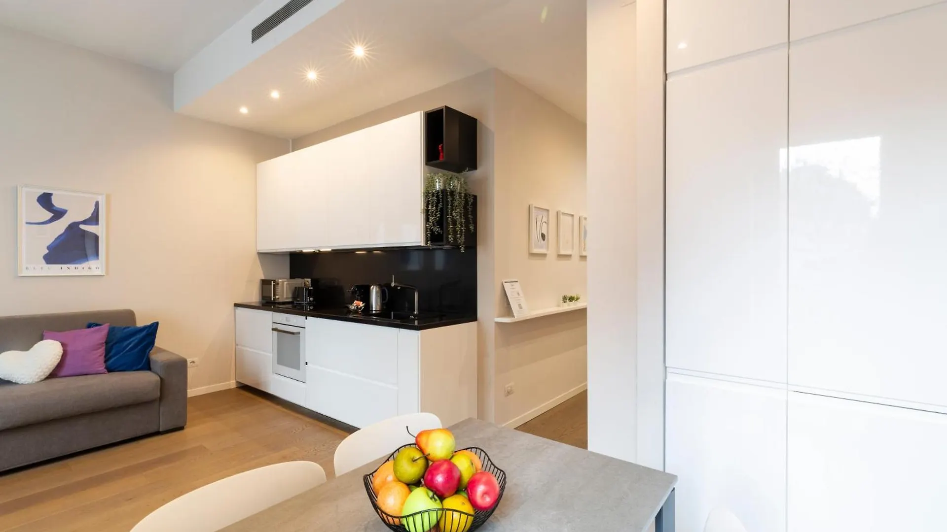 Arena Modern Apartment Milan